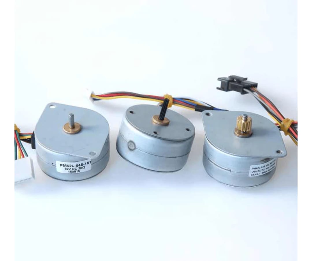 Compact PM42S-048 Bipolar Stepper Motor MAKERJUNCTION